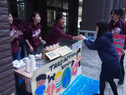 国士舘大学　学園祭写真２ のコピー.png